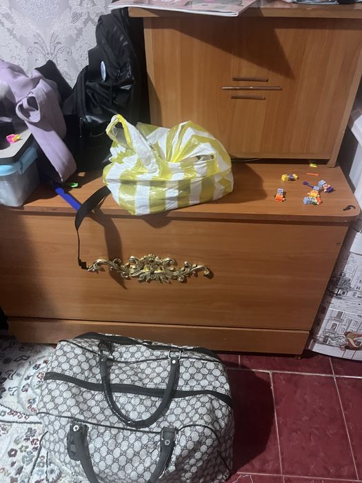 продам срочно спальный мебель