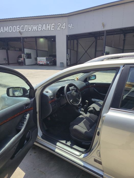 Vand Toyota avensis D-4d