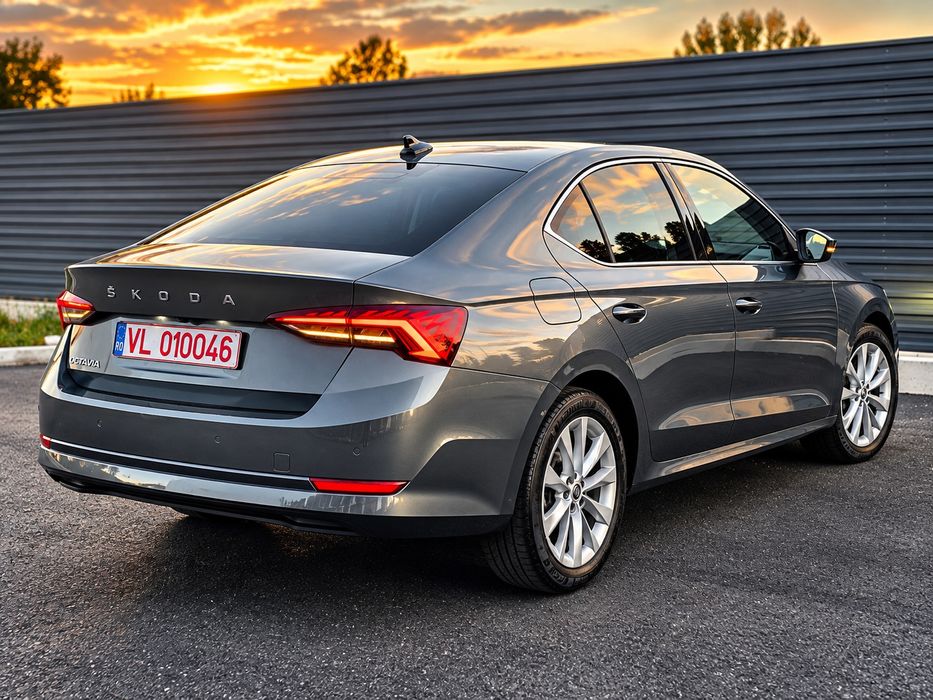 SKODA Octavia 2023 — imagine 3