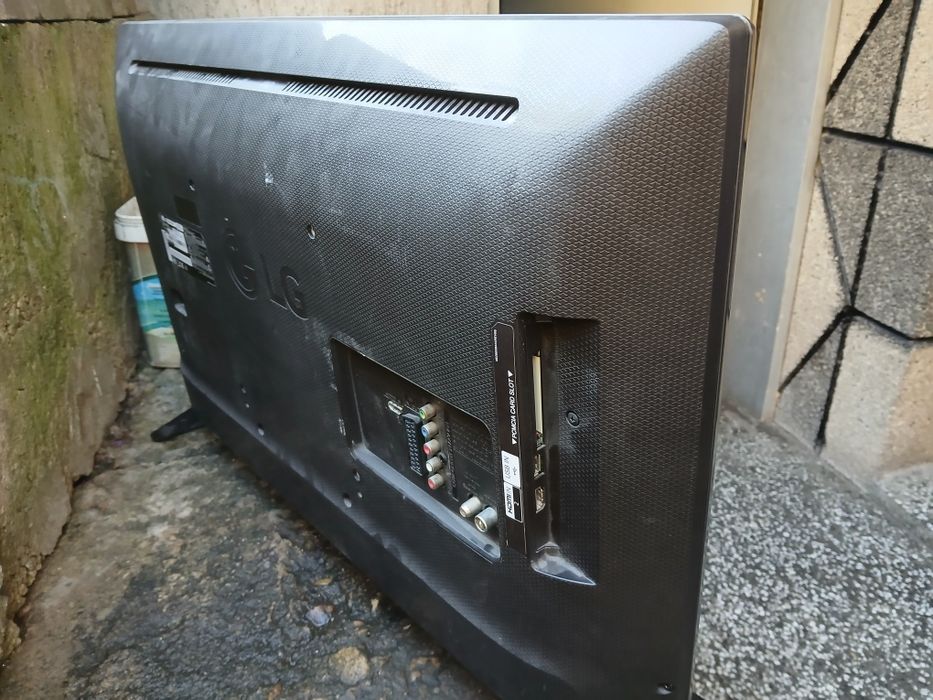 Телевизор LG 32 инча