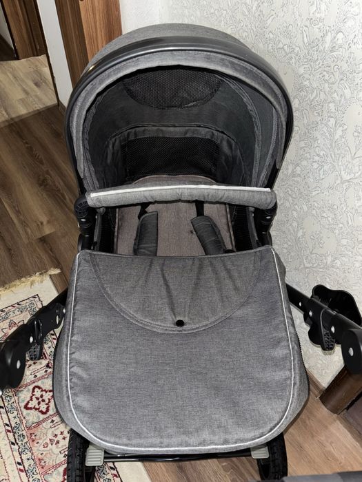 Продаю десткую коляску