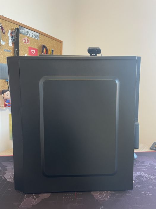 Pc: Gtx 1660 super, i5 9400f, 16gb ram