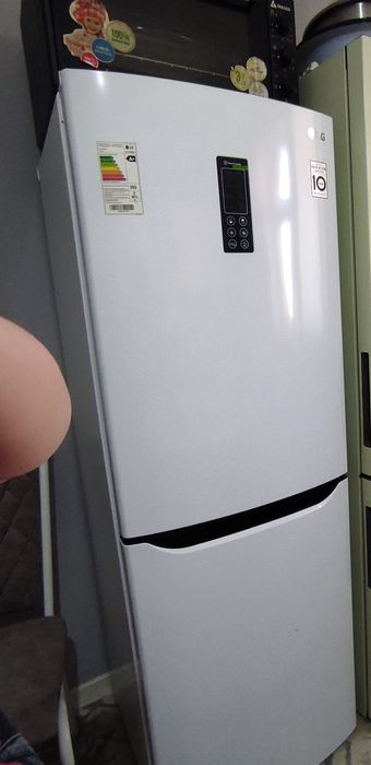 LG холадилникь сатыладыы