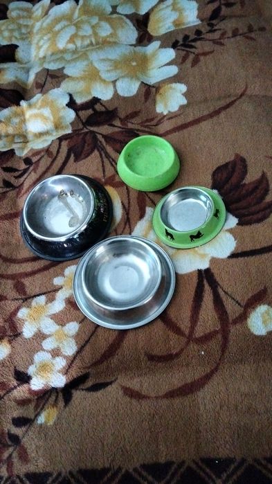 Продам четыре миски