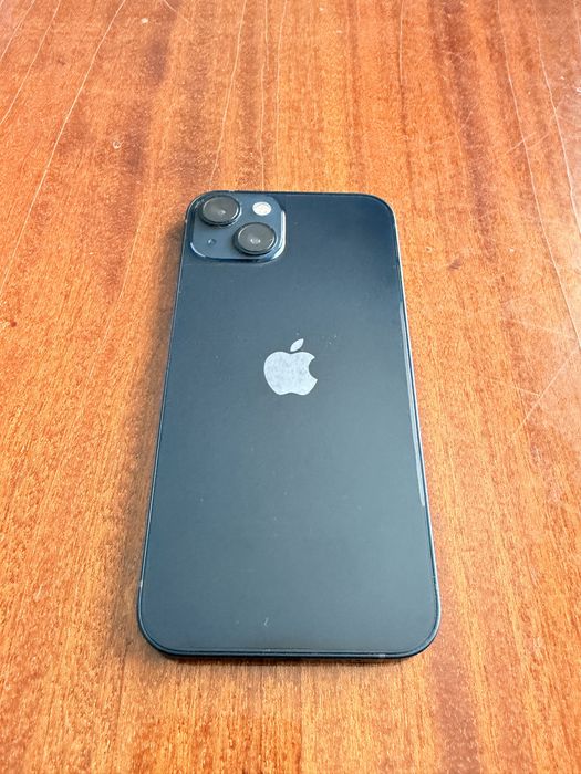 Продам Iphone 13 (128 гб) ios 18.3.2