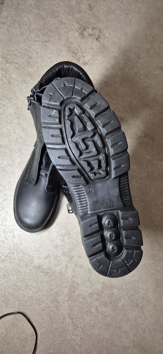 Bocanci piele negri 42