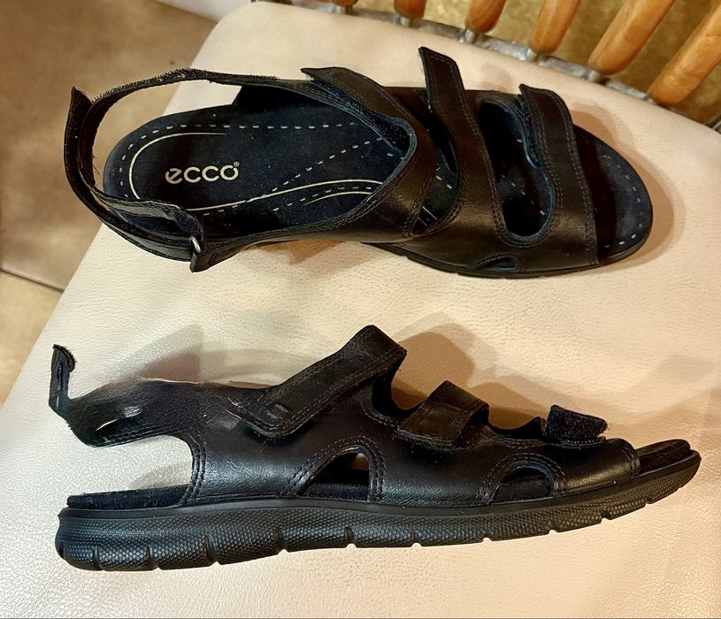 Продам сандалии/босоножки Ecco 41р.