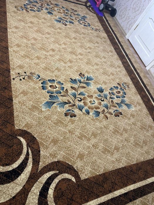 Продам большой шерстяной ковёр