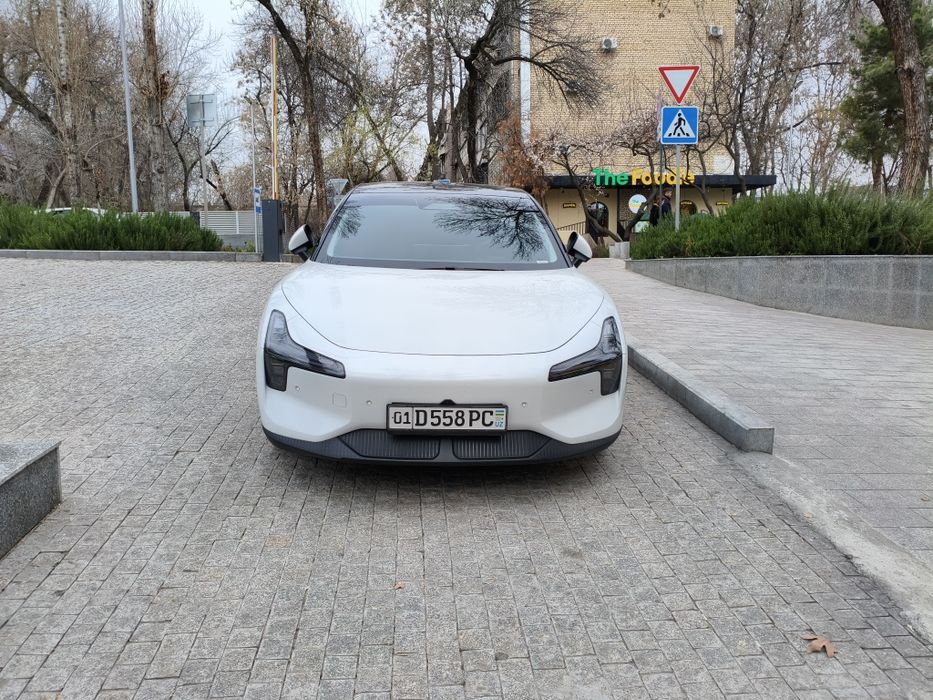 Срочно. Электро автомобиль 620км