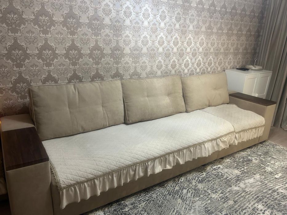 Продам б/у диван , длина 3 м и