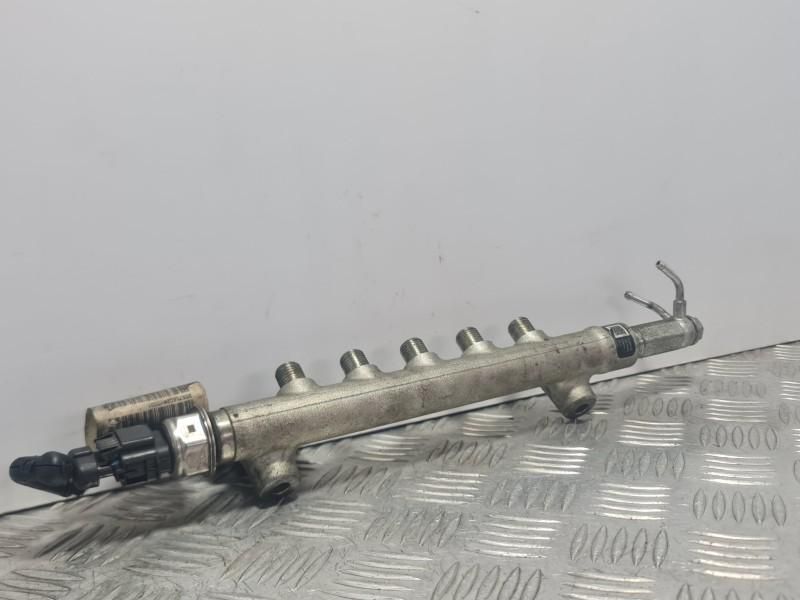 Rampa injectoare Opel Mokka 1.6 CDTI B16DTH