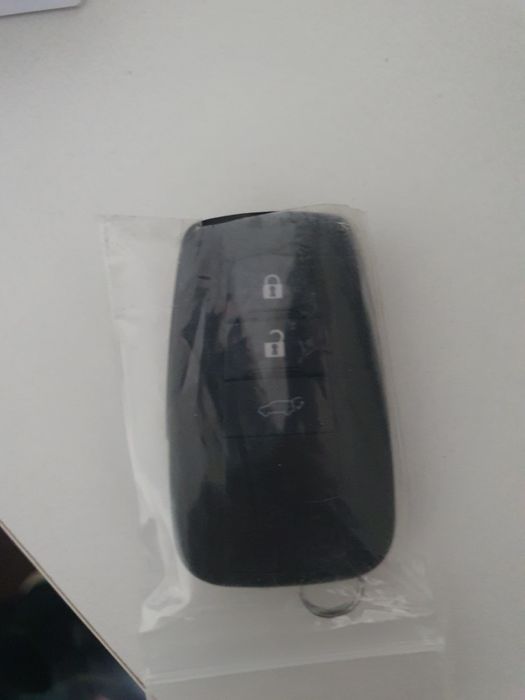 Продам ключи на Toyota Rav4