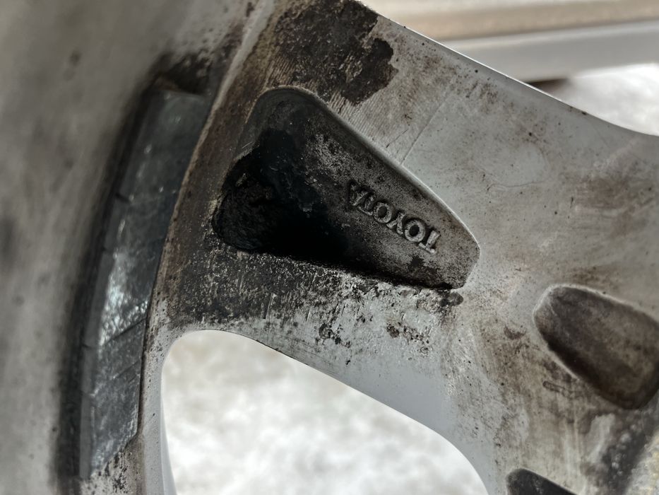 Комплект резины с дисками. 285/60/18