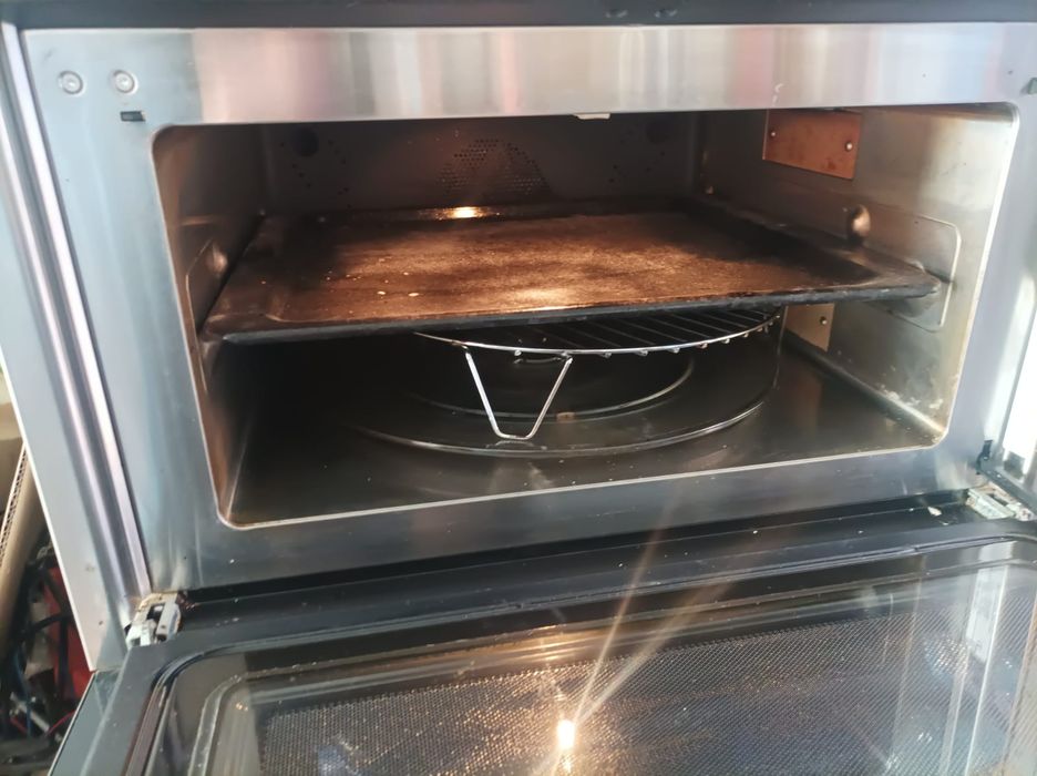 Комбинирана фурна с микровълнова за вграждане Whirlpool