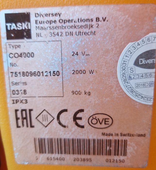 Masina de spălat pardoseli Taski Swingo 4000