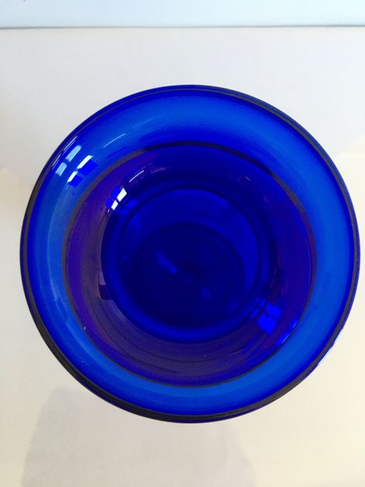 Ваза BOHEMIA ЧССР кобальтовое стекло