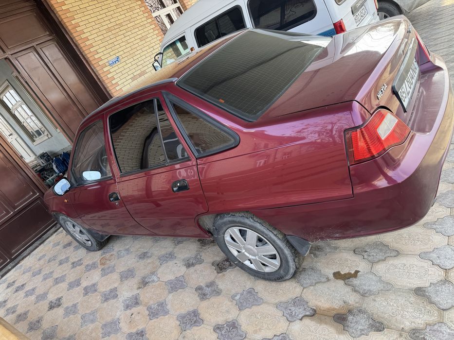 Nexia2 2014 sotiladi