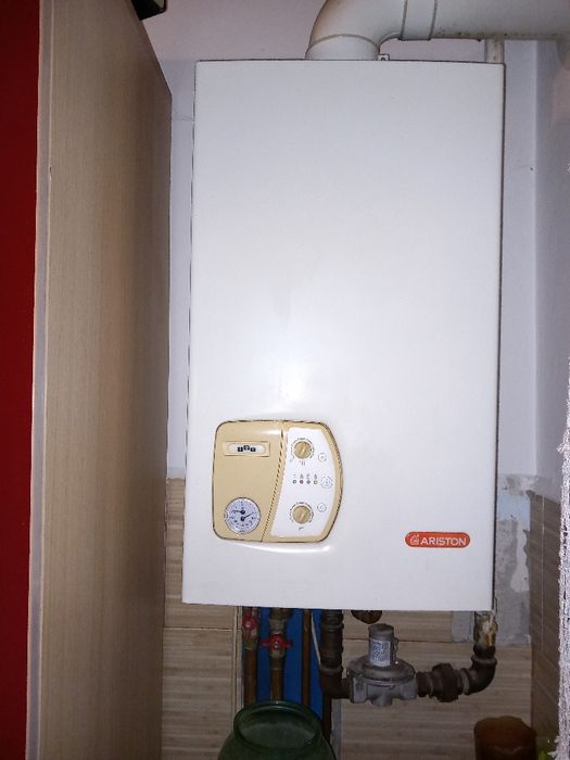 Centrală termica Ferroli F24 Diva Condens  +Ariston Uno