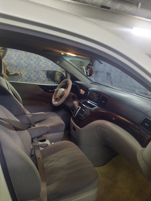 Продам Nissan QUEST