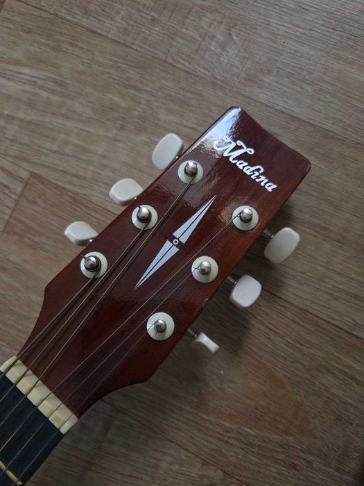 Акустическая гитара Madina + чехол