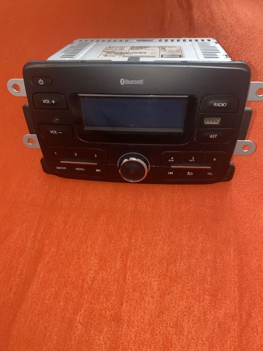 Radio cu bluetooth dacia