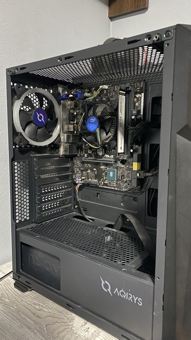 PC Intel Core I3 7100 4.00Ghz,4Gb ram Corsair DDR4,Njoy600W.