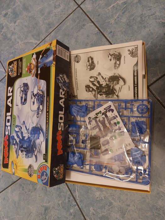 Jucarie Robot solar 3 in 1 de la D-Toys -Nou