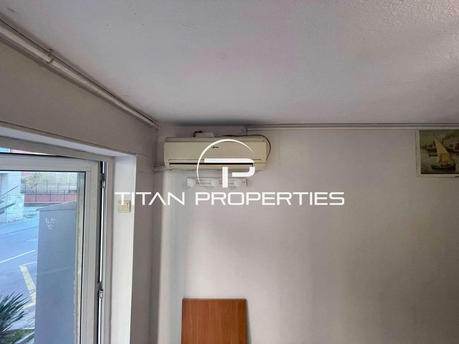 Дава се под наем Магазин в Варна, Автогара - 25 кв.м за 190 € - Снимка #3