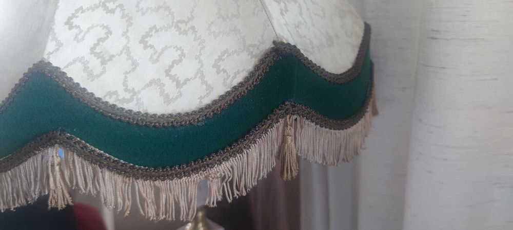 Стара интериорна лампа