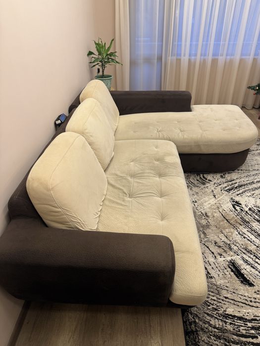 Кафяв ъглов диван