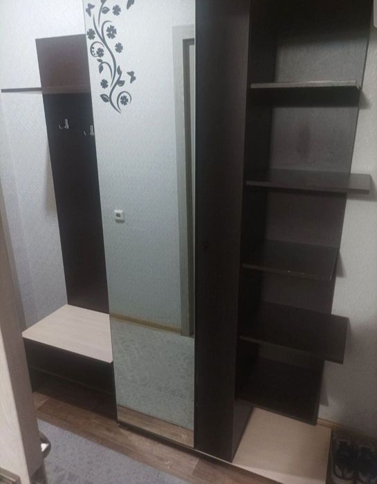 Срочно продам прихожую!