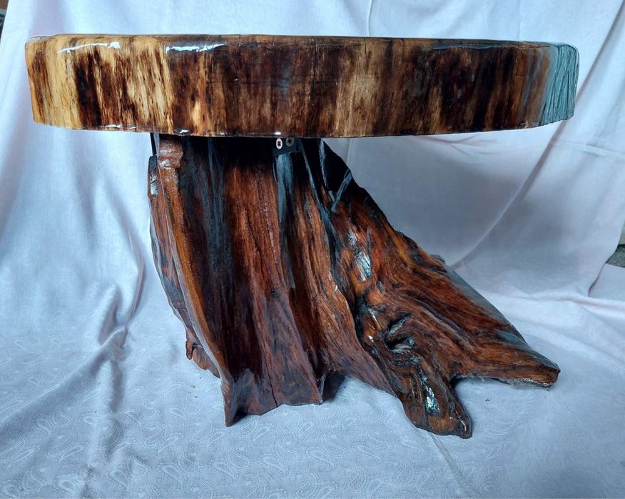 Ръчно изработени масивни маси от орех