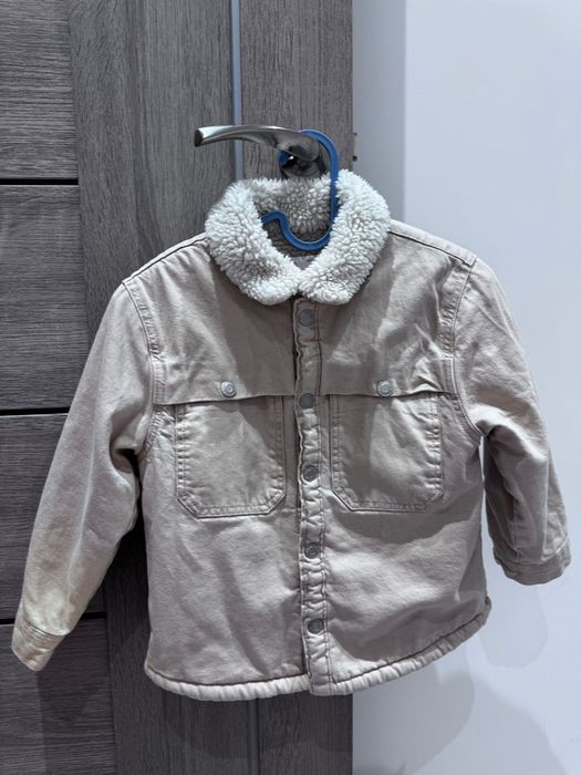 Зимно яке Зара- Размер 110 см. 4-5 год. 25 лв.