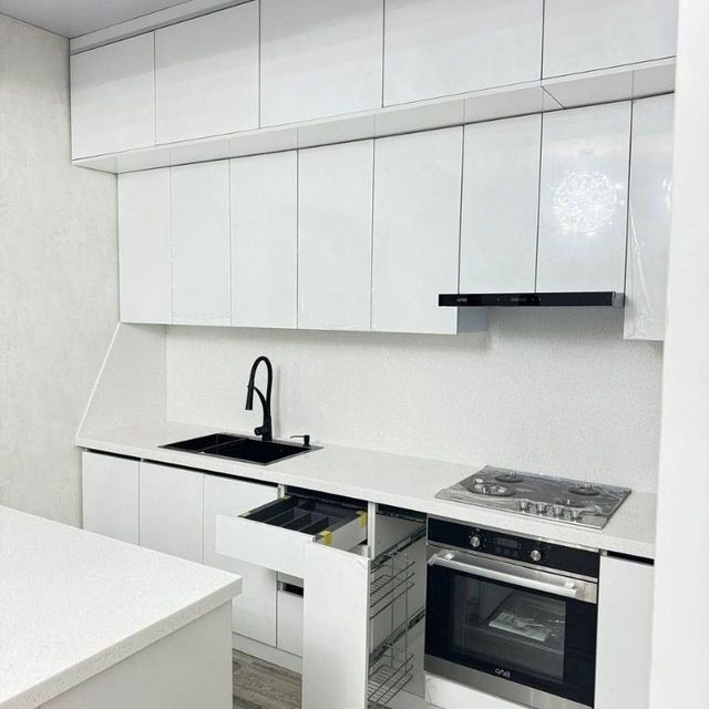 Мебел на заказ кухонные, спальни, офисных