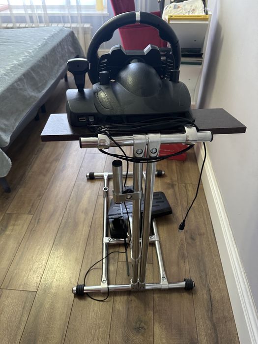 Руль игровой с подставкой