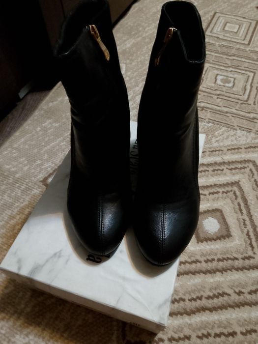 Продам ботильоны кожаные