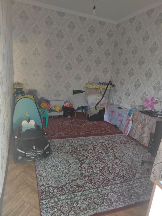 Янгиюл шахарда ховли кирпичнийда