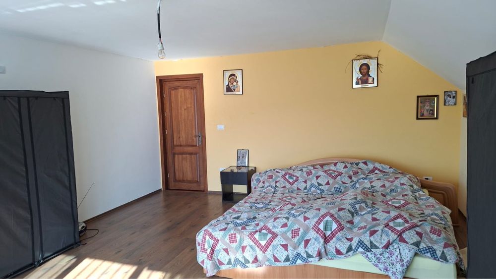 Inchiriez vila Poienari(Roman) 100 mp + teren 4000 mp