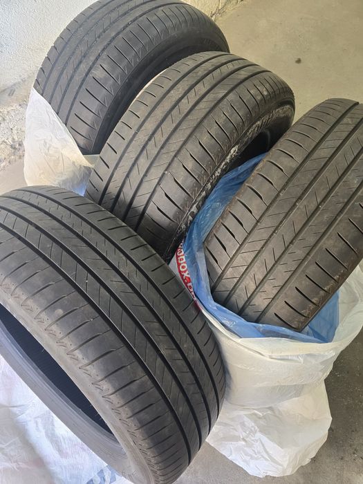 Гуми BRIDGESTONE ALENZA 001  Made in japan   235/55/19 DOT 2923