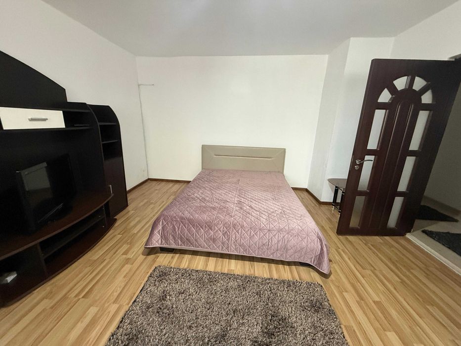 Garsonieră de închiriat