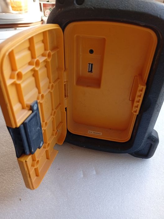 Radio dewalt  18v și 220v