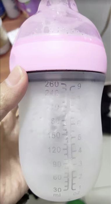 Бутылочки для кормления новые