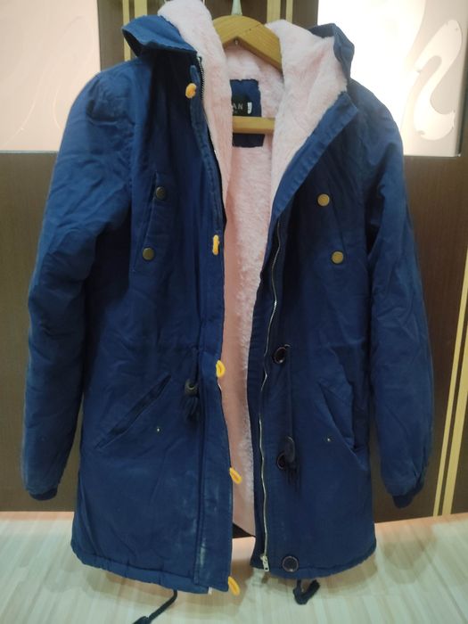 Продам куртки зимние