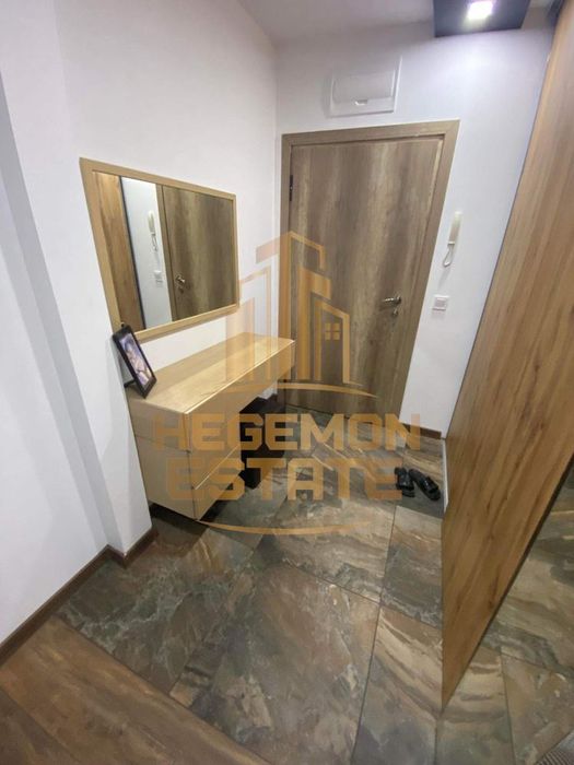 Продава се Тристаен апартамент в Варна, Възраждане 3 - 110 кв.м за 951 €/кв.м - Снимка #11