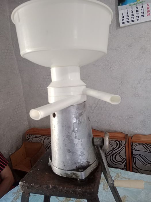 Сепаратор электрический и ручной