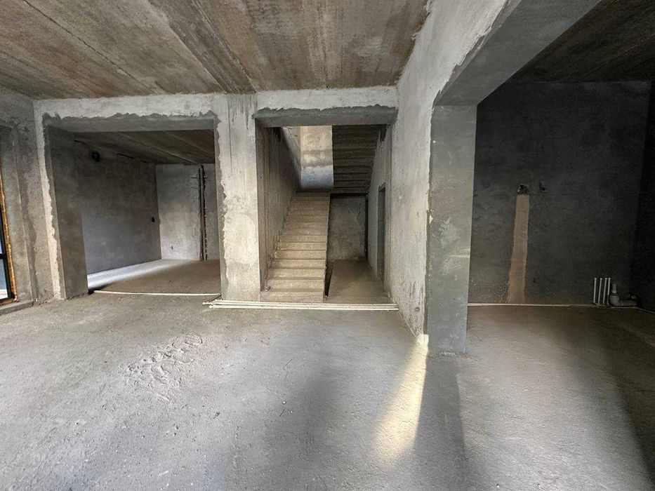 Срочно продается HI Tech коробка 3-уровня 5 ком. 2.8 сотки ор-р Сайрам