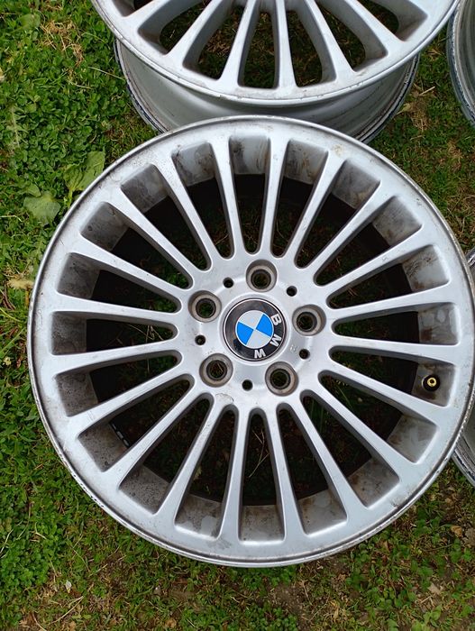 Vând jante bmw r17
