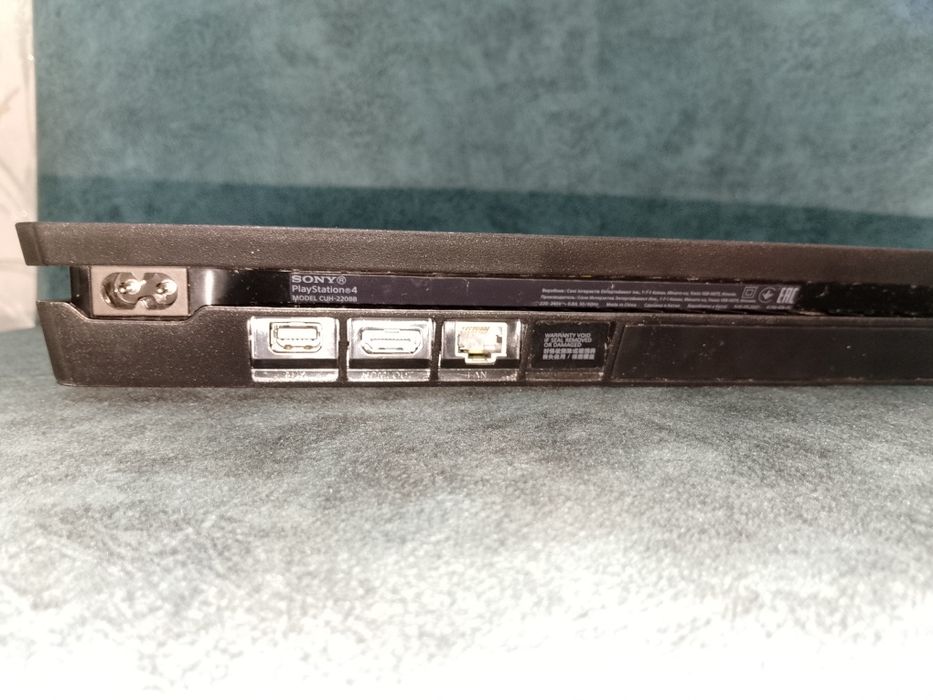 Плестейшен 4 1тв слим