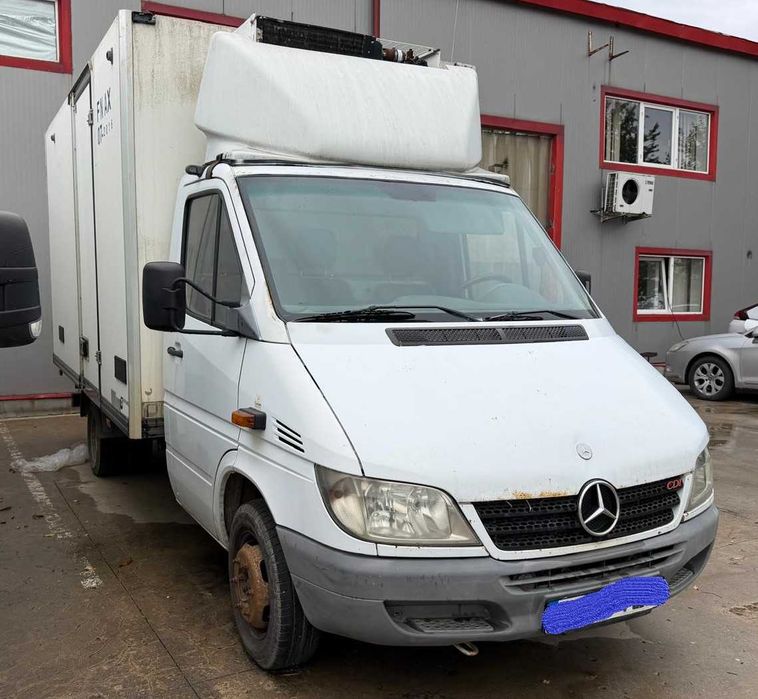 Autoutilitara Mercedes Sprinter