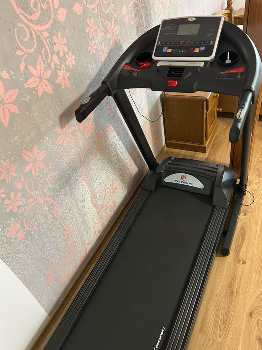 Bandă de alergat FitTronic D550 – stare excelentă